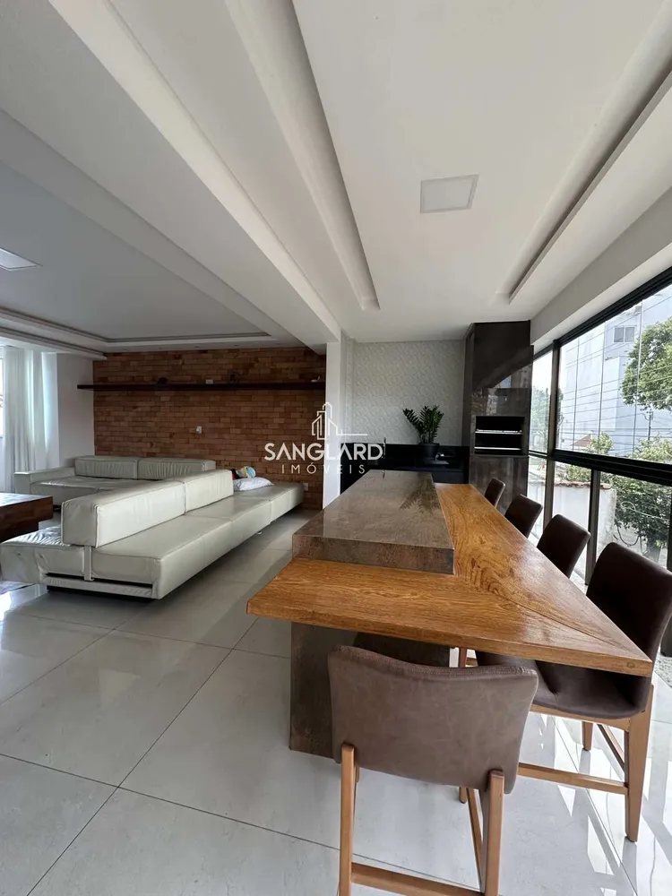 Apartamento, 3 quartos, 200 m² - Foto 1