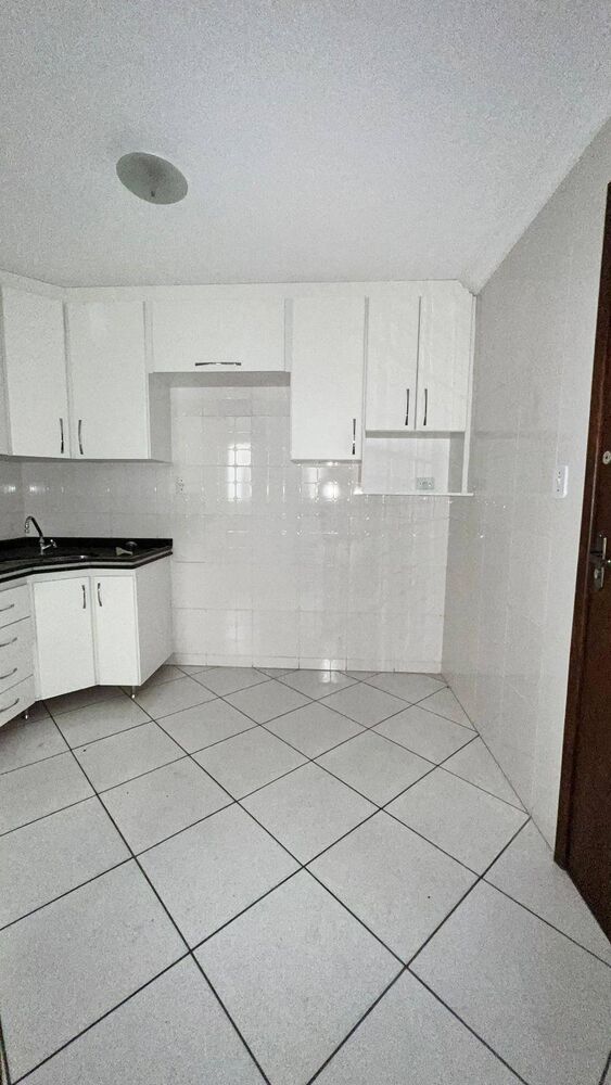 Apartamento à venda com 3 quartos, 88m² - Foto 2