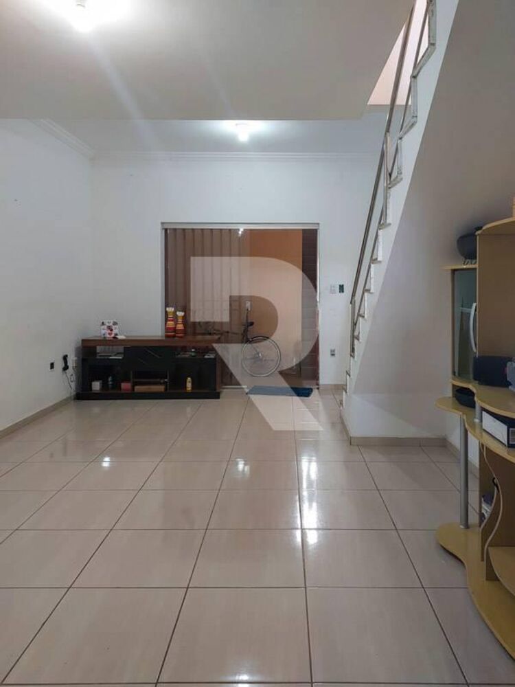 Casa à venda com 2 quartos - Foto 1
