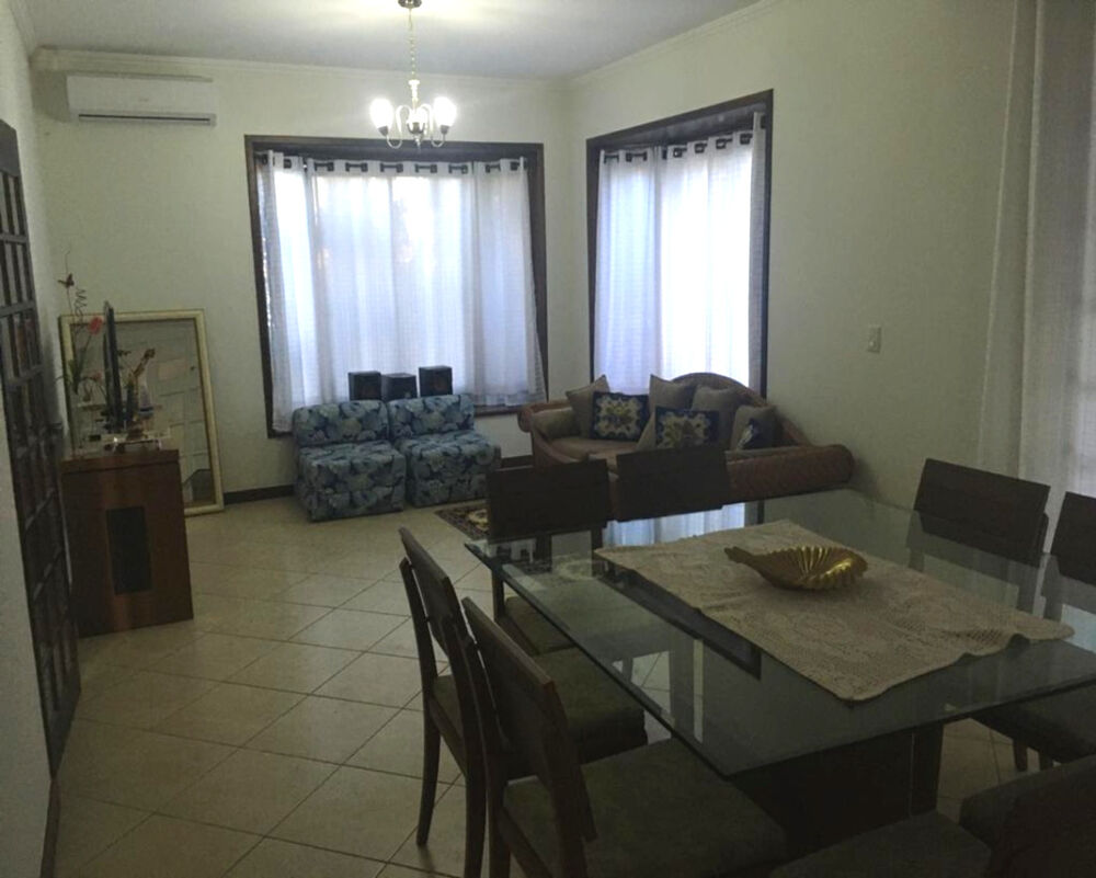 Chácara à venda com 4 quartos, 420m² - Foto 2
