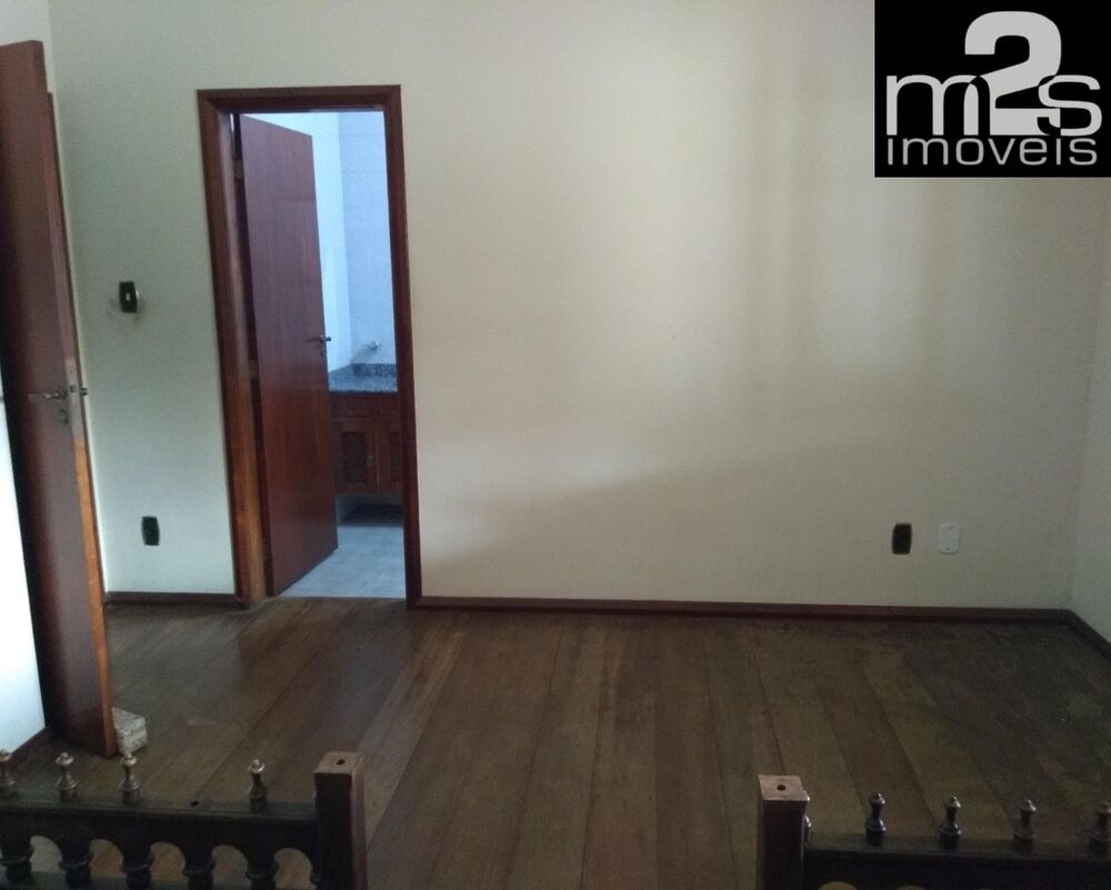 Chácara à venda com 5 quartos, 762m² - Foto 11