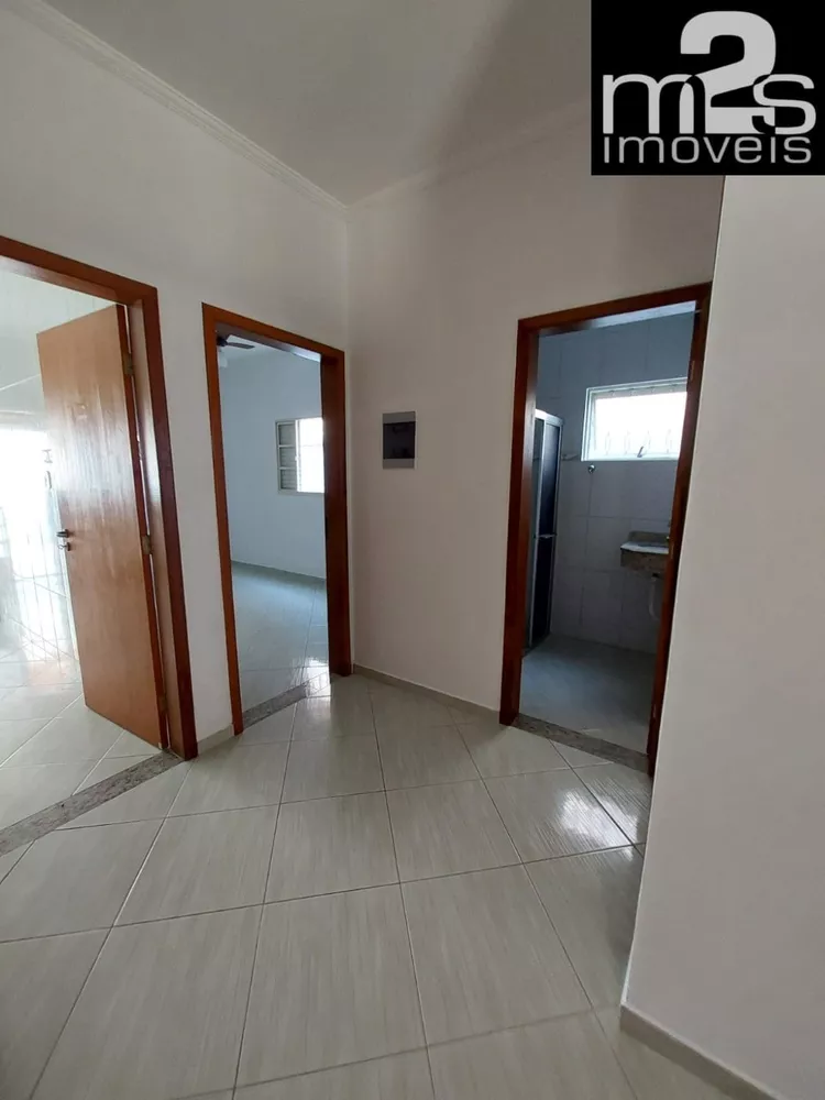 Casa à venda com 2 quartos, 100m² - Foto 3