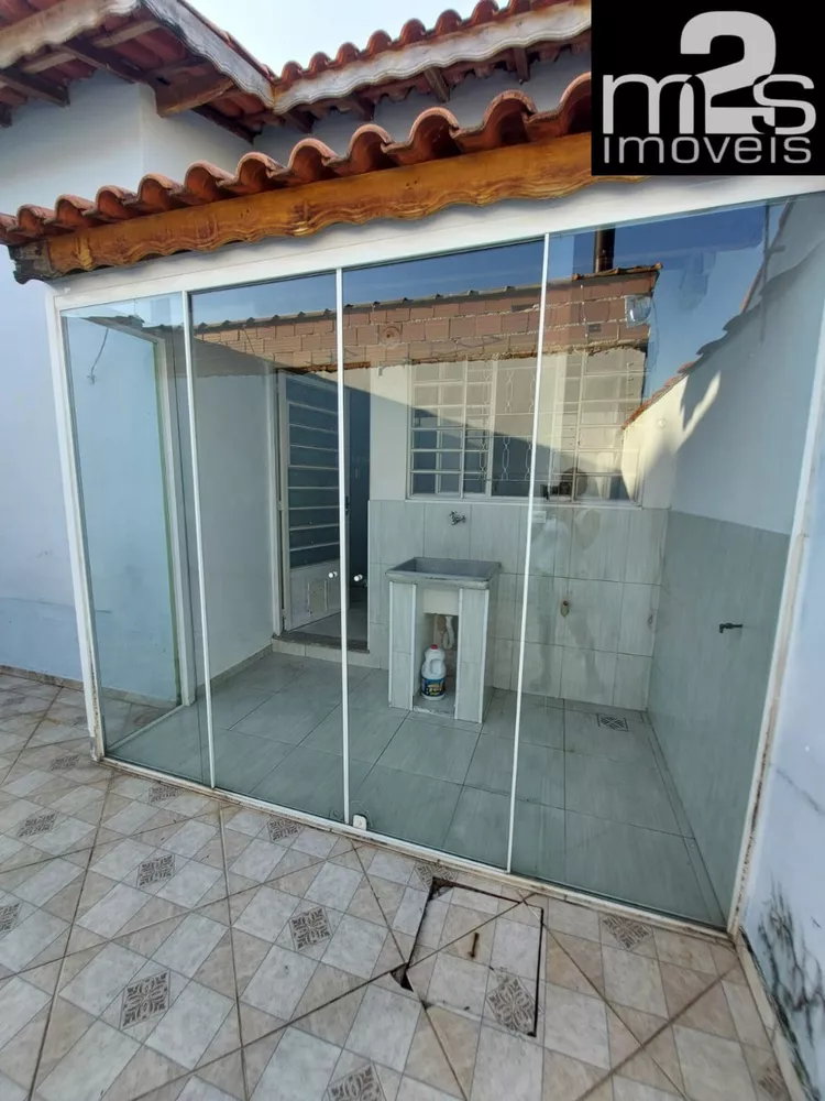 Casa à venda com 2 quartos, 100m² - Foto 17