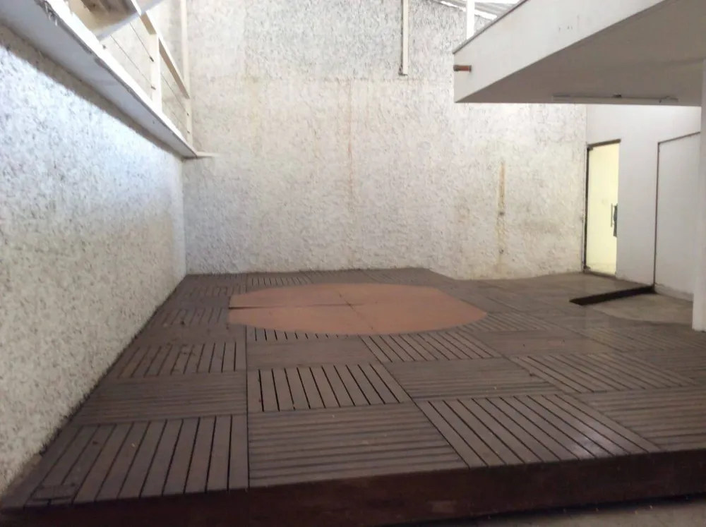 Casa, 4 quartos, 650 m² - Foto 1