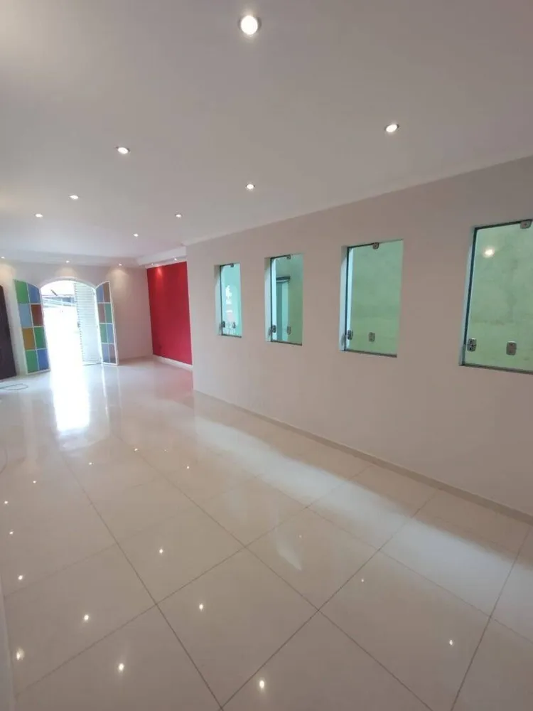 Casa, 3 quartos, 290 m² - Foto 1