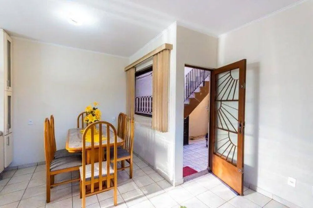 Casa, 2 quartos, 160 m² - Foto 1