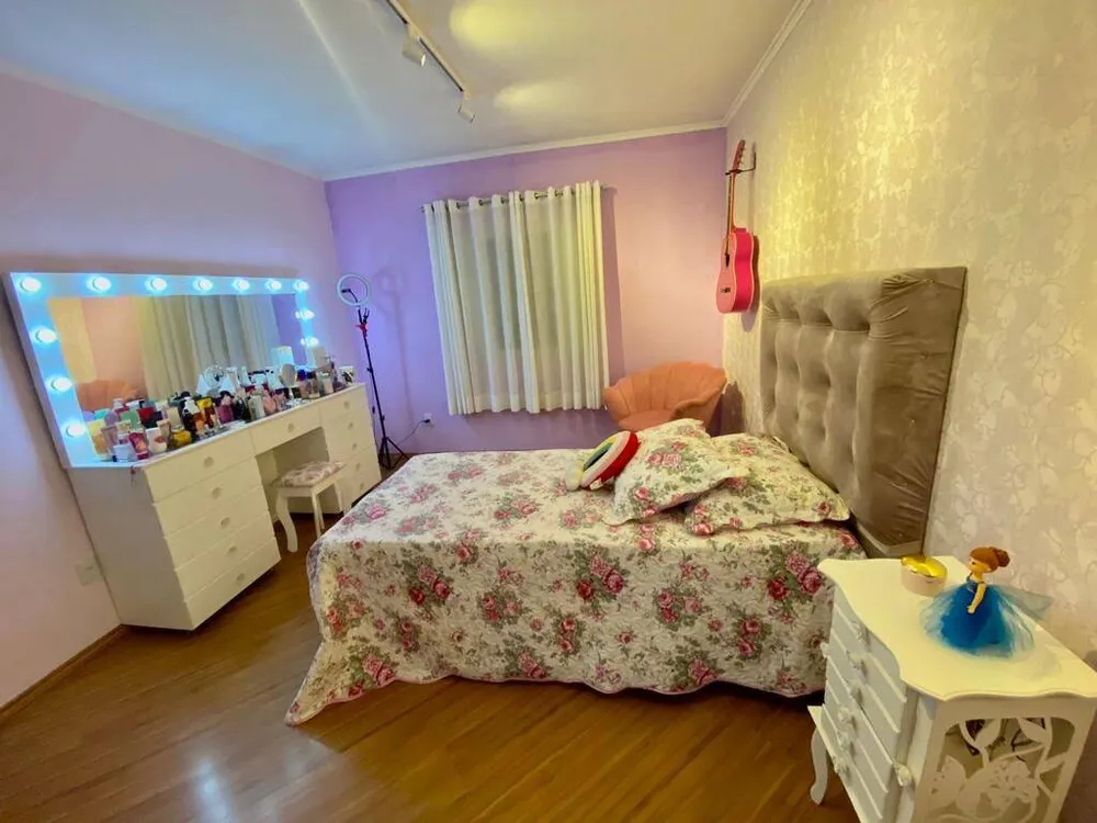 Casa, 4 quartos, 220 m² - Foto 4