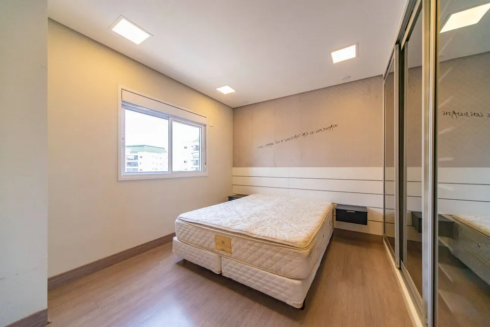 Apartamento, 3 quartos, 198 m² - Foto 2