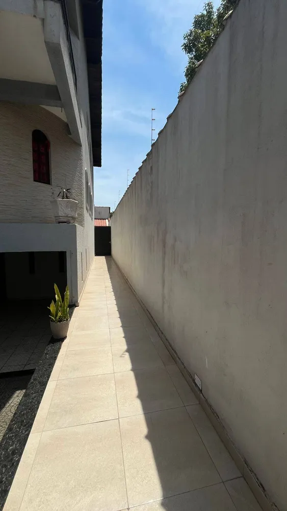 Casa, 3 quartos, 219 m² - Foto 1