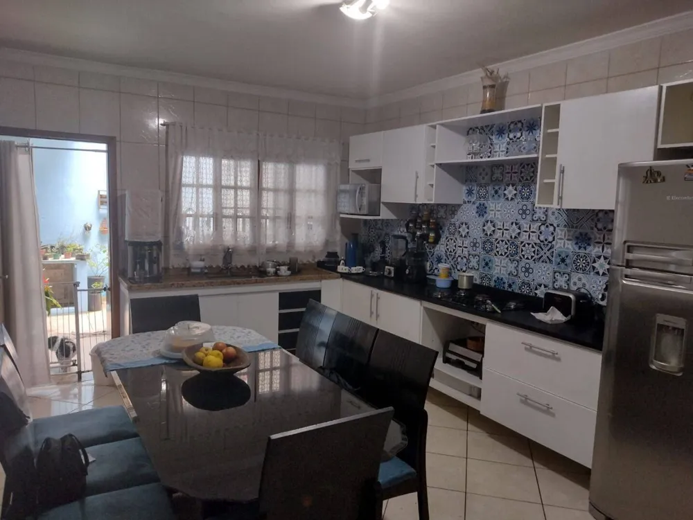 Sobrado, 3 quartos, 177 m² - Foto 1