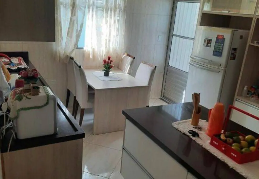 Casa, 5 quartos, 179 m² - Foto 1