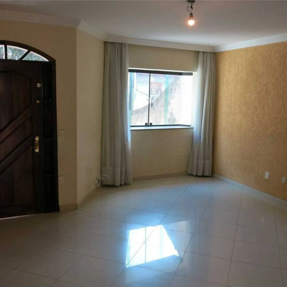 Sobrado, 3 quartos, 228 m² - Foto 2