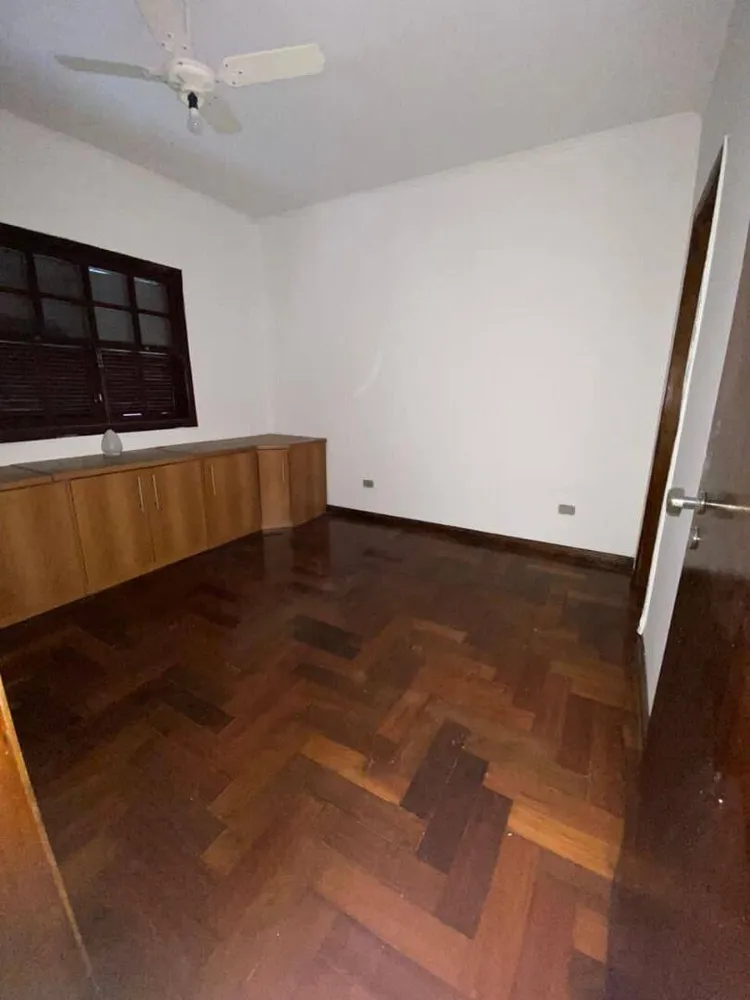 Casa, 3 quartos, 240 m² - Foto 2
