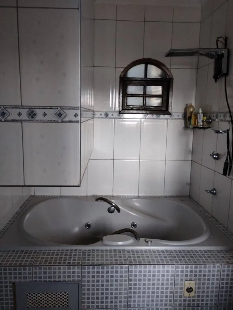 Sobrado, 3 quartos, 202 m² - Foto 1