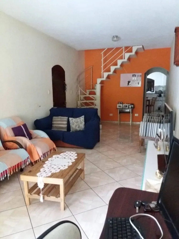 Sobrado, 4 quartos, 240 m² - Foto 1