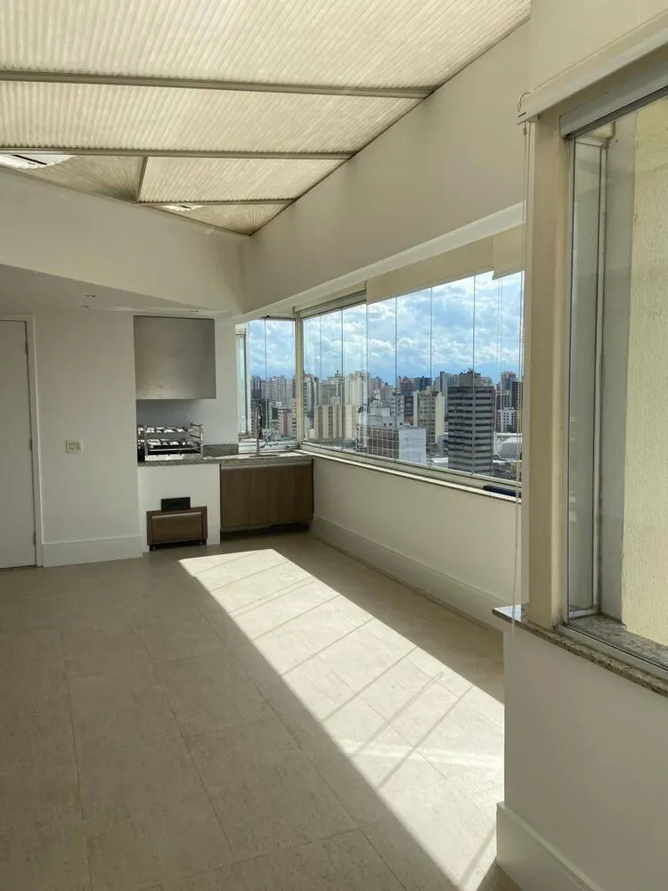 Cobertura, 3 quartos, 227 m² - Foto 2