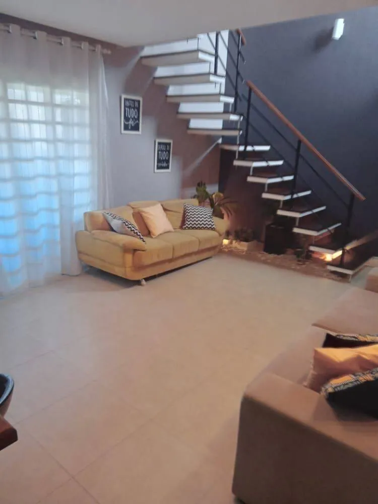 Casa, 3 quartos, 224 m² - Foto 3