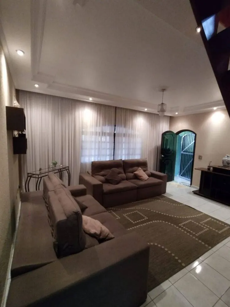 Sobrado, 3 quartos, 209 m² - Foto 3