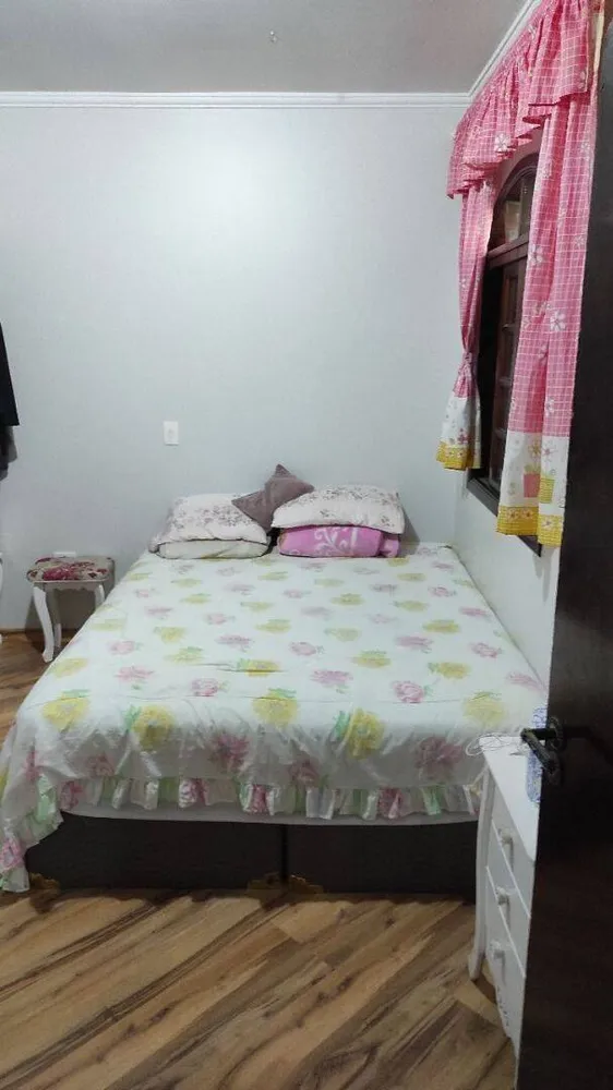 Casa, 4 quartos, 270 m² - Foto 1