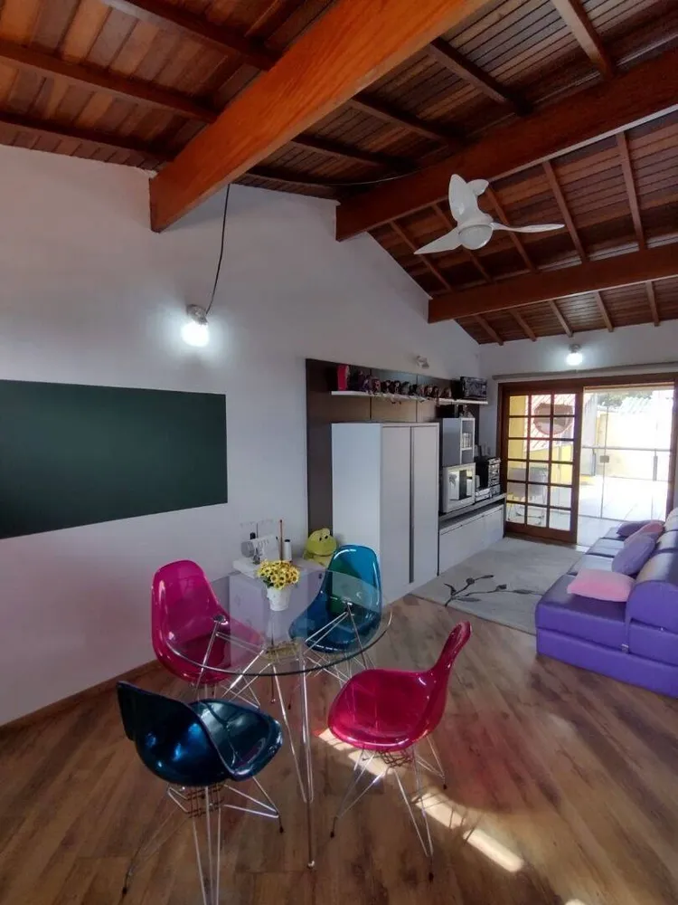 Sobrado, 3 quartos, 214 m² - Foto 2