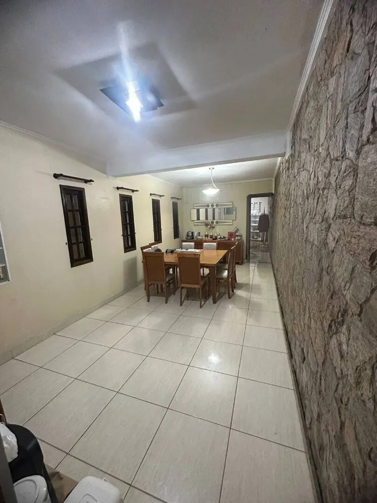 Sobrado, 3 quartos, 282 m² - Foto 3