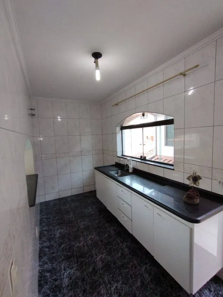 Sobrado, 3 quartos, 200 m² - Foto 2