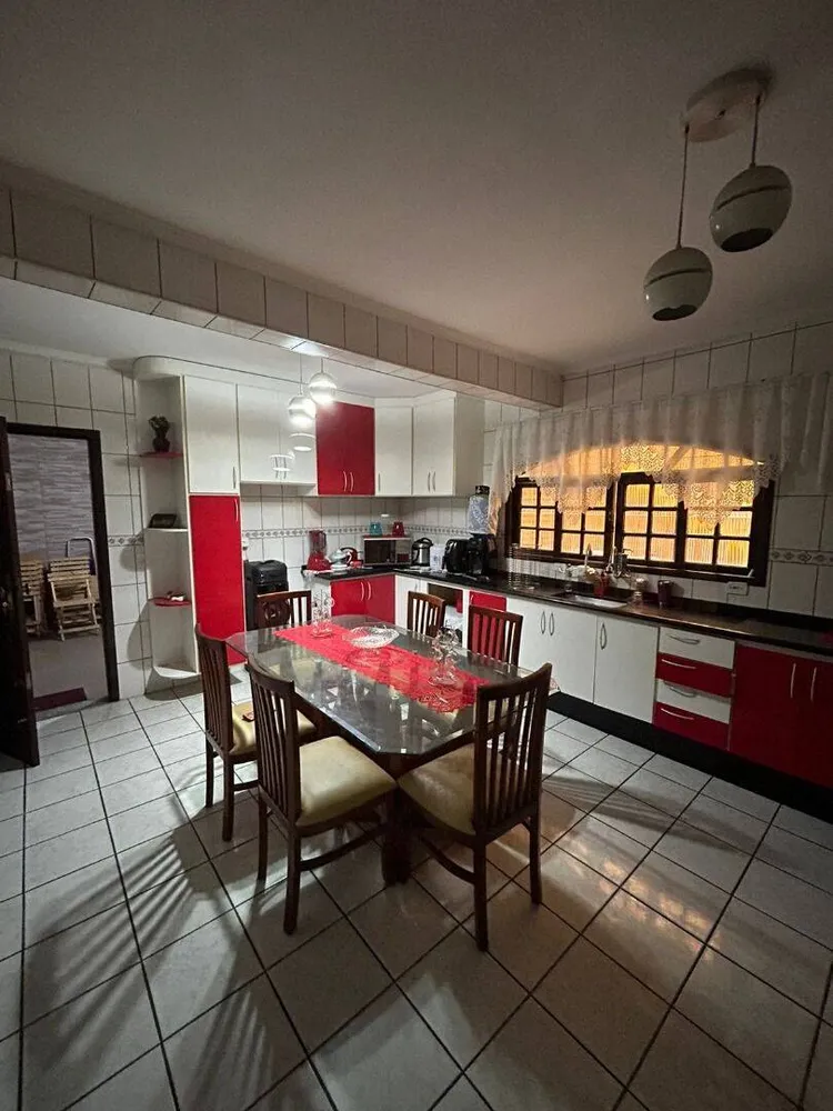 Sobrado, 3 quartos, 225 m² - Foto 1