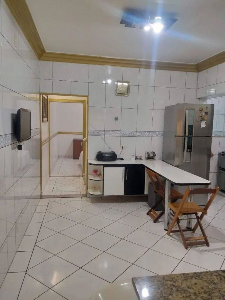 Sobrado, 4 quartos, 299 m² - Foto 8
