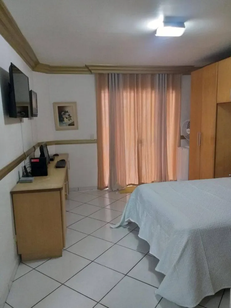 Sobrado, 4 quartos, 299 m² - Foto 2