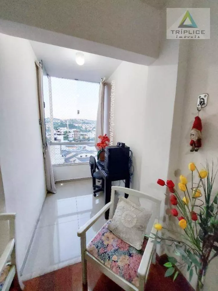 Apartamento à venda com 3 quartos, 96m² - Foto 3