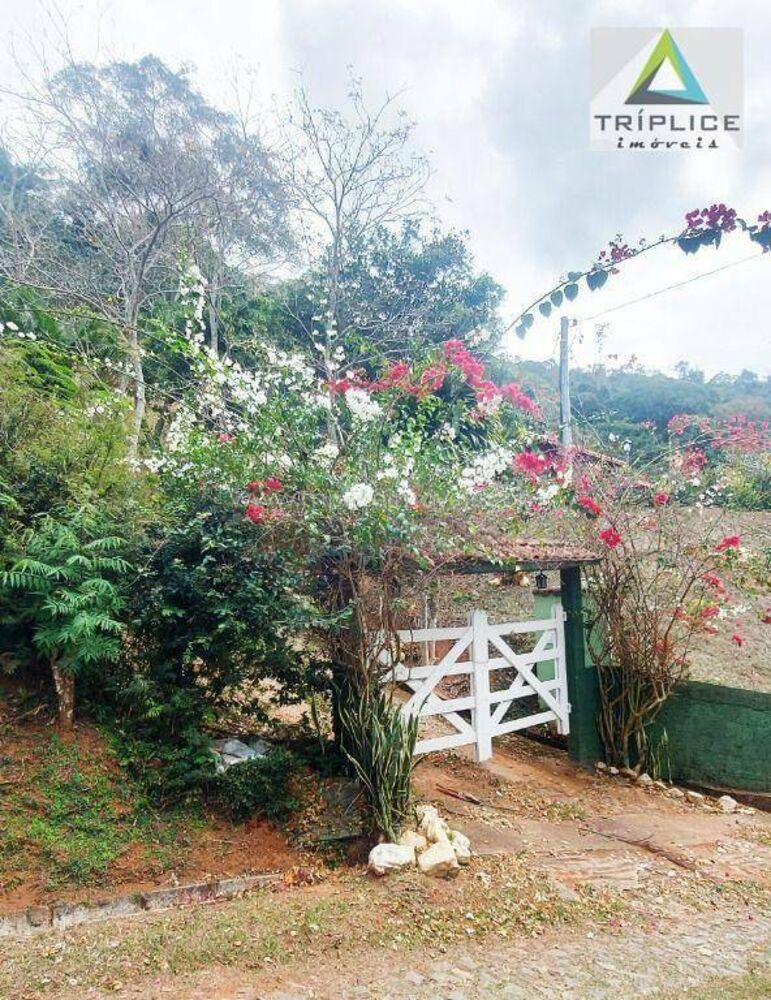 Chácara à venda com 2 quartos, 143m² - Foto 1