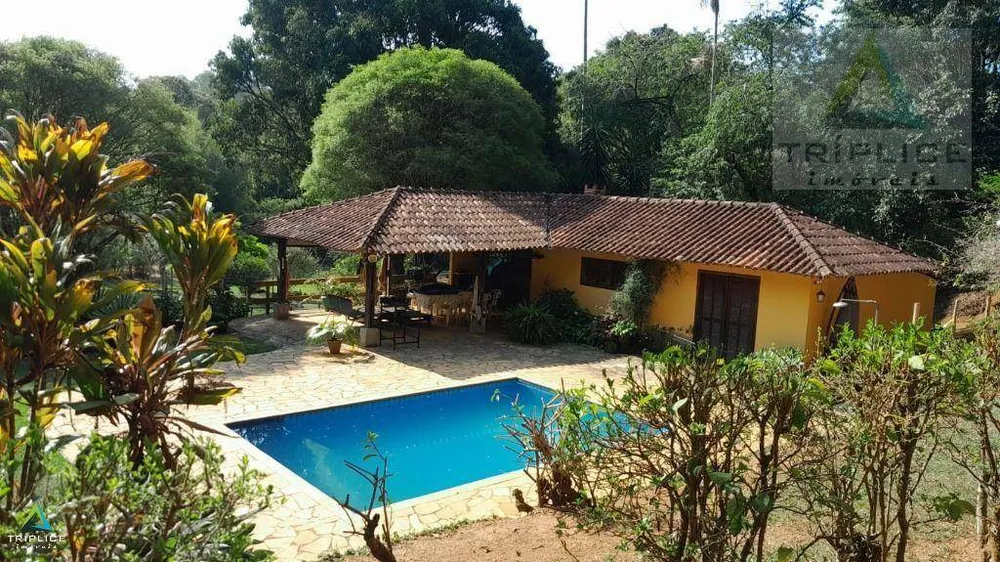 Sítio, 2 quartos, 10000 m² - Foto 1