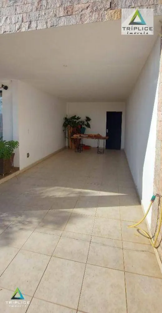 Casa, 5 quartos, 348 m² - Foto 1