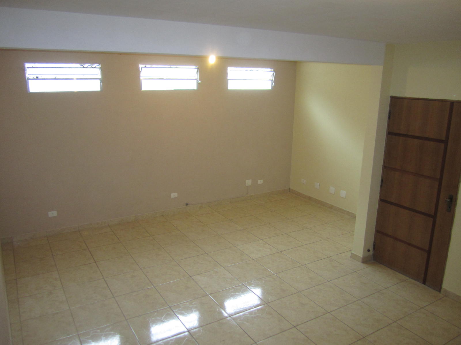 Casa para alugar com 1 quarto, 90m² - Foto 5