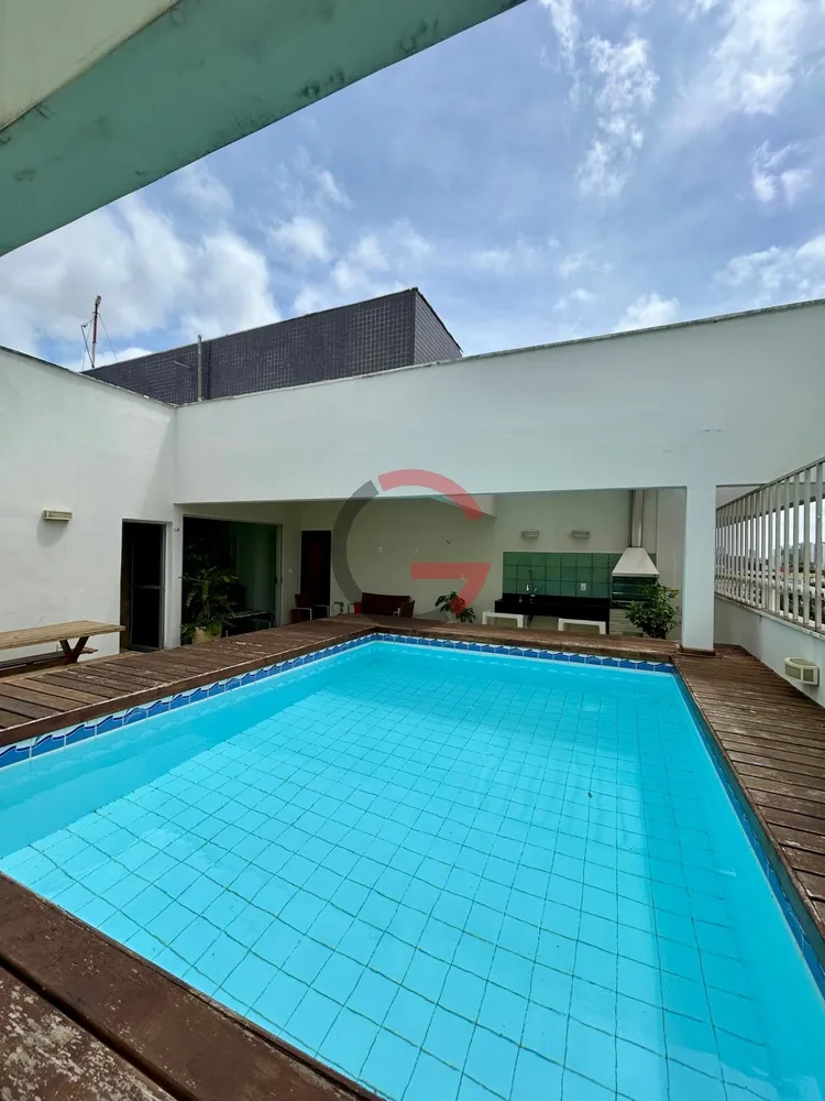 Cobertura, 3 quartos, 240 m² - Foto 2