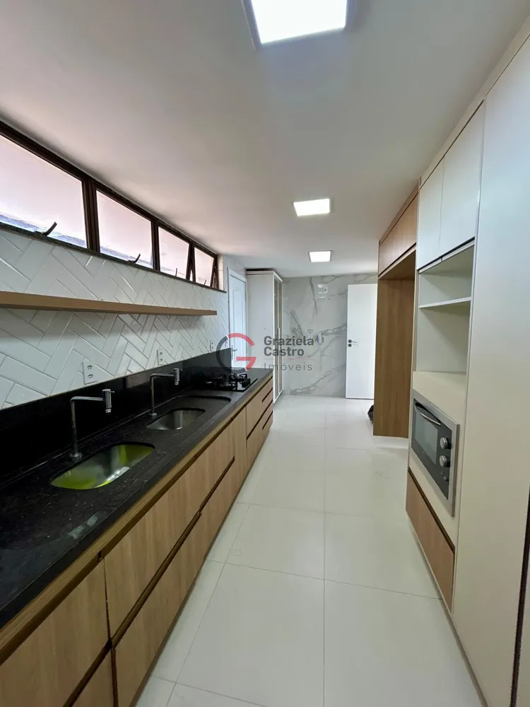 Apartamento, 4 quartos, 220 m² - Foto 1