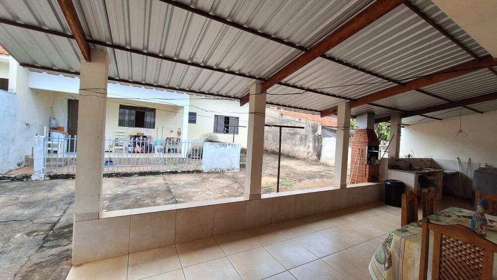 Casa, 3 quartos, 223 m² - Foto 1