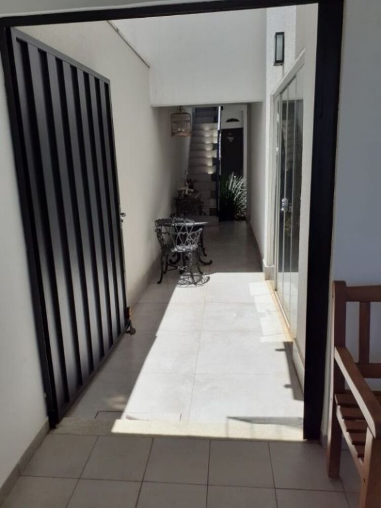 Sobrado, 3 quartos, 214 m² - Foto 1