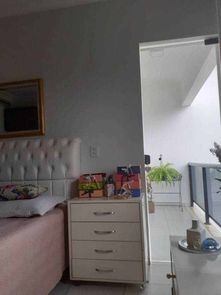 Sobrado, 3 quartos, 214 m² - Foto 2