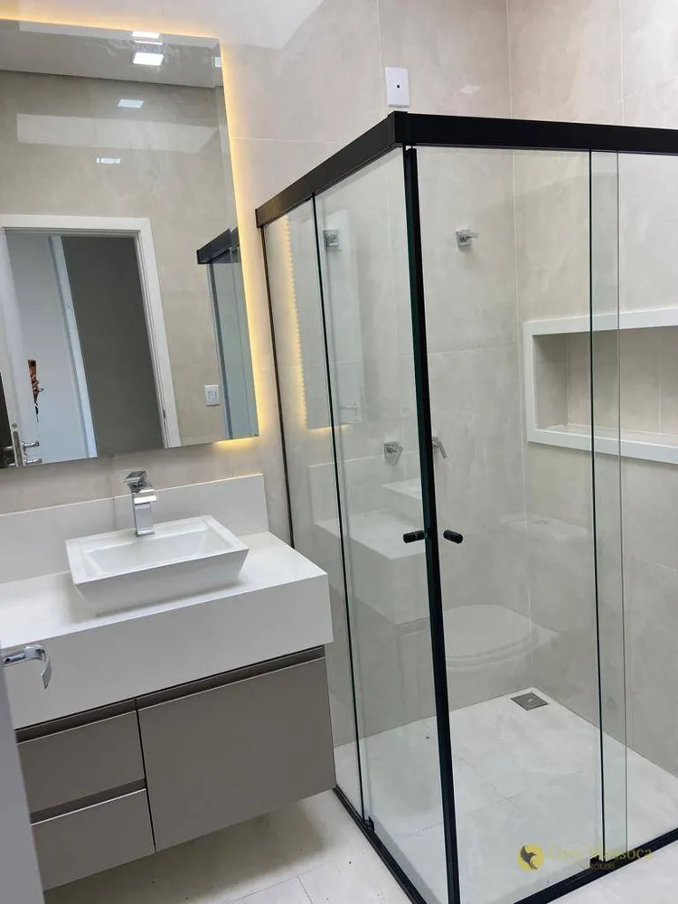 Casa, 3 quartos, 235 m² - Foto 8
