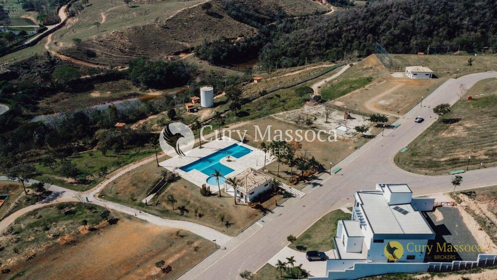 Casa de Condomínio à venda com 4 quartos, 577m² - Foto 2
