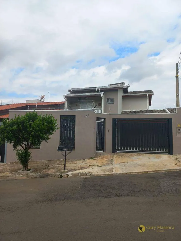 Casa, 3 quartos, 201 m² - Foto 1