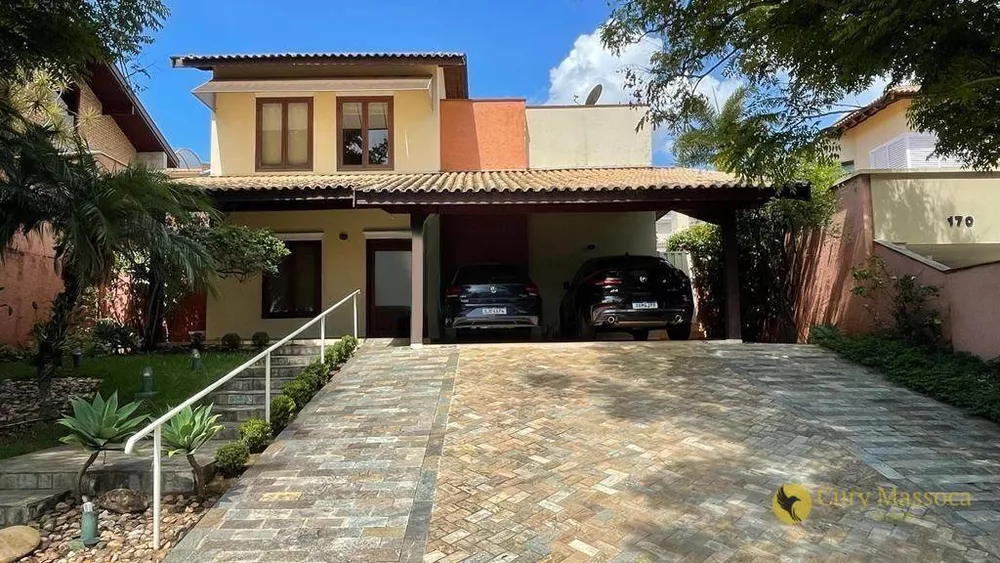 Casa de Condomínio à venda com 3 quartos, 236m² - Foto 1