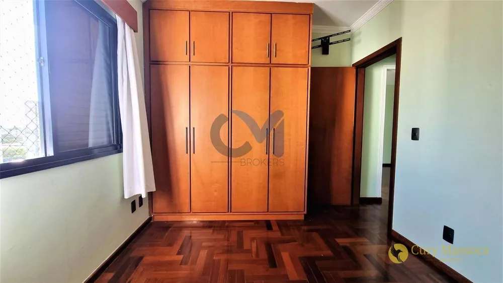 Apartamento à venda com 2 quartos, 70m² - Foto 2