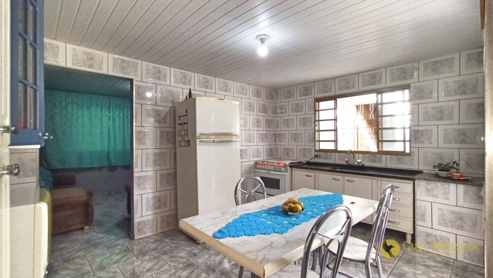Casa à venda com 5 quartos, 204m² - Foto 1