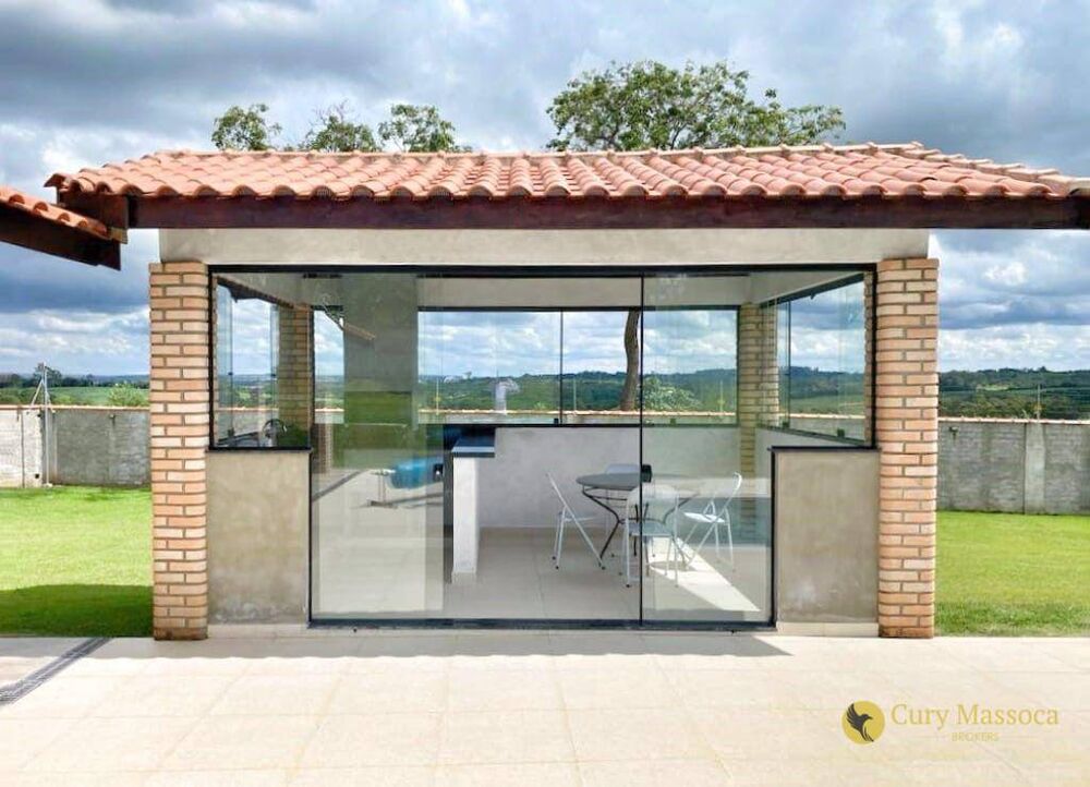 Chácara à venda com 1 quarto, 70m² - Foto 2