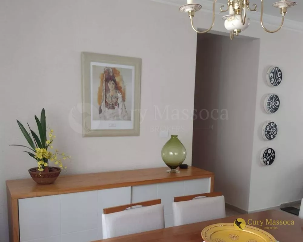 Casa à venda com 3 quartos, 194m² - Foto 2