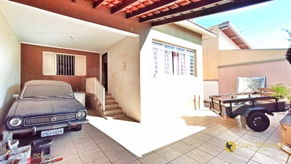 Casa à venda com 3 quartos, 179m² - Foto 1