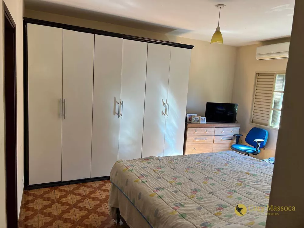 Casa à venda com 3 quartos, 192m² - Foto 11