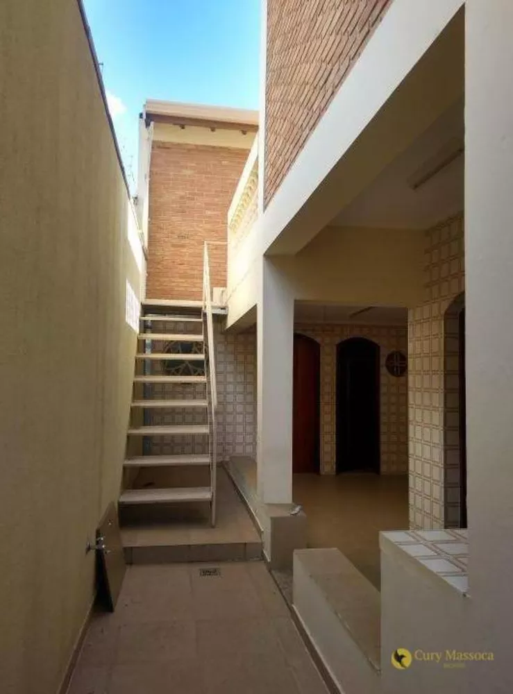 Casa à venda com 8 quartos, 270m² - Foto 8